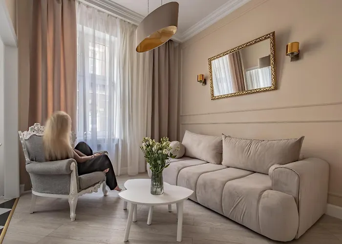 Glow Apartments - Apartment Dubaj Glamour, Ulica Dluga Old Town