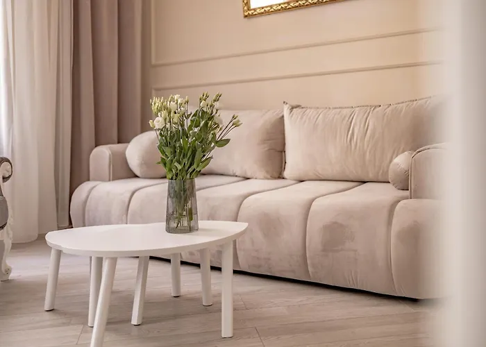 Glow Apartments - Apartment Dubaj Glamour, Ulica Dluga Old Town